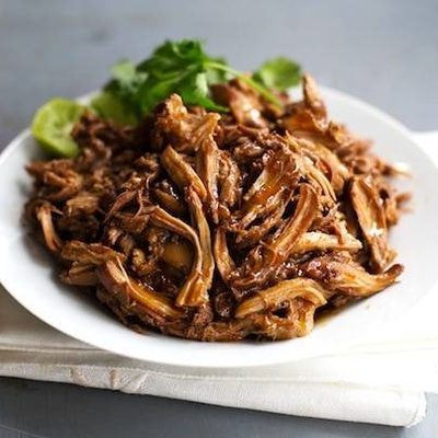Honey Glazed Crockpot Chicken Adobo - simple pantry ingredients, hardly any hands-on time, 200 calories. | https://global-wellness.online