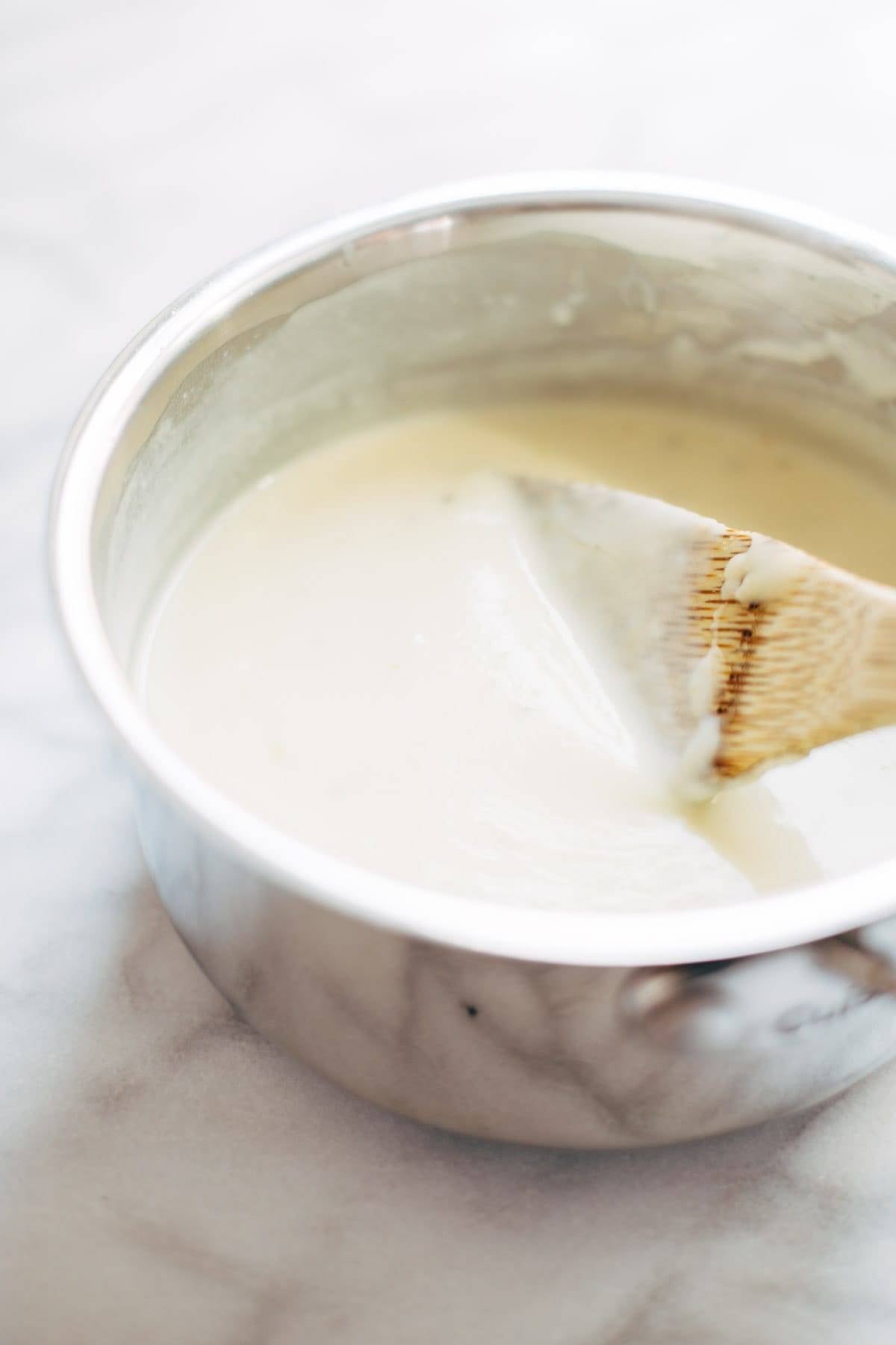 Spicy Lentil Nachos with Three Cheese Sauce - you will not believe how good these are! Saucy filling with a velvety homemade cheese sauce. Vegetarian. | pinchofyum.com Spicy Lentil Nachos with Three Cheese Sauce - you will not believe how good these are! Saucy filling with a velvety homemade cheese sauce. Vegetarian. | pinchofyum.com